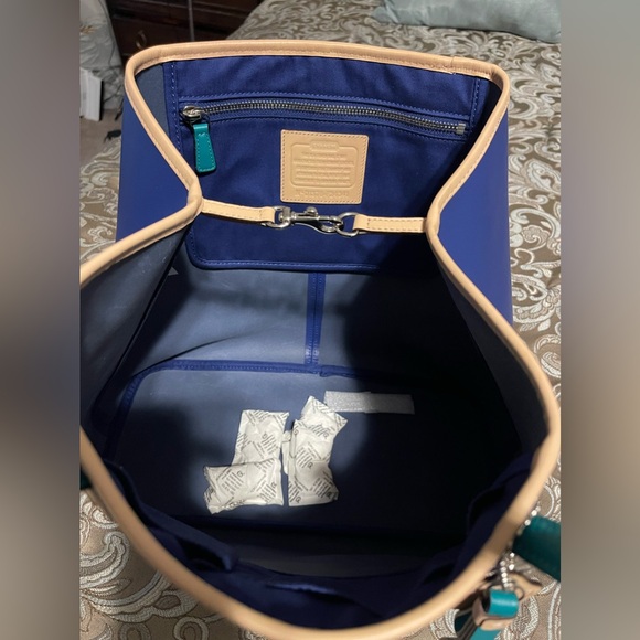 Coach cobalt blue with green accent handbag - Picture 4 of 5